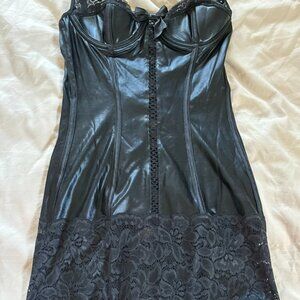 Frederick’s of Hollywood Black Faux Leather Lace Up Corset Dress – Size Small –